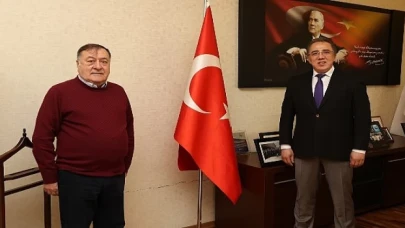 Nevşehir Belediye Başkanı Dr. Mehmet Savran, Gümrük ve Turizm İşletmeleri A.Ş. Yönetim Kurulu Başkanlığı görevine yeniden seçilen M.Arif Parmaksız’ı tebrik etti