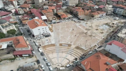 Sarıgöl Kent Meydanı açılışa gün sayıyor