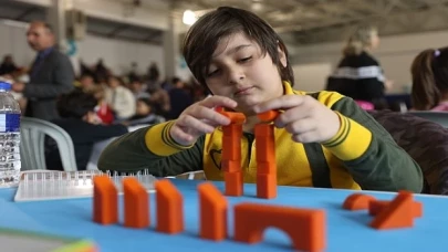 Selçuklu Belediyesi ve Selçuklu İlçe Milli Eğitim Müdürlüğü iş birliği ile ilkokul ve ortaokul kategorisinde akıl ve zeka oyunları yarışması düzenlendi