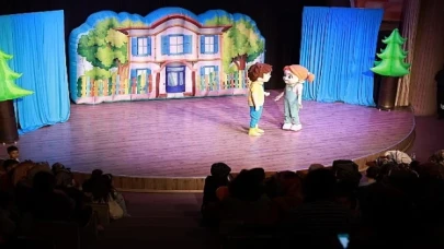 TRT Çocuk ekranlarının sevilen karakterleri 'Elif ve Arkadaşları, Nevşehirli çocuklara unutamayacakları eğlenceli bir gün yaşattı