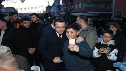 Tutuş sevgisi Tepeköy’de sokaklara taştı