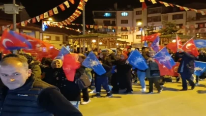 Zekiye Tekin ve kadınlar Pazaryeri sokaklarına sığmadı