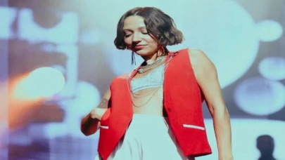 Zeynep Bastık’ın yeni şarkısı üç platformda bir numara