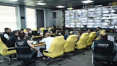 Başkan Altay Şiddetli Rüzgara Karşı Ekiplerin Teyakkuz Halinde Olduğunu Söyledi