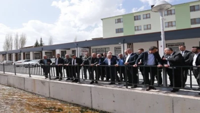 Başkan Büyükkılıç, Pınarbaşı’da KAYMEK kursiyerleri ve  esnaf ile buluştu