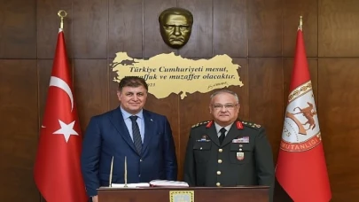 Başkan Cemil Tugay Ege Ordusu Komutanı Yeni’yi ziyaret etti