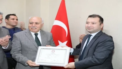 Başkan Demir siyaset hayatında 5.ci kez mazbatasını aldı