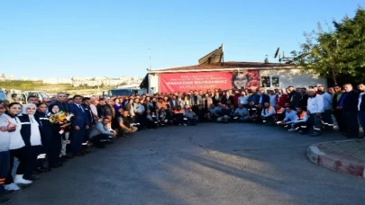 Başkan Kınay, Karabağlar Belediyesi çalışanlarıyla bayramlaştı