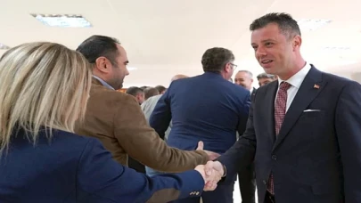 Başkan Sarıkurt ve Meclis Üyeleri Personel İle Bayramlaştı