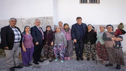 Başkan Tugay Bergama’da köylülerle buluştu