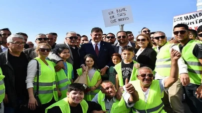 Başkan Tugay Dünya Romanlar Günü’nde konuştu: “Mücadelenizde yalnız değilsiniz”