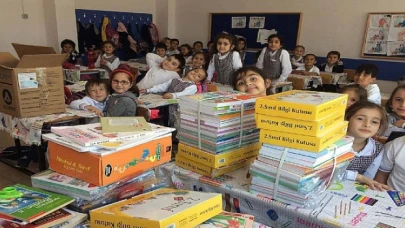 Basketbolseverler Anadolu Efes - Aliağa Petkimspor Maçına Bilet Yerine Kitap ile Girecek