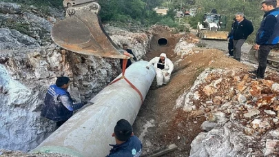 Bodrum’da DSİ Hattı Patladı Büyükşehir Ekipleri Çalışma Başlattı