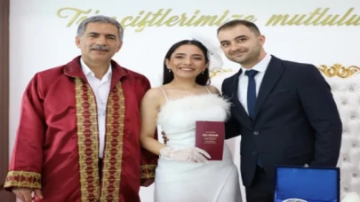 Bursa Gemlik’te Başkan Deviren ilk nikahını kıydı
