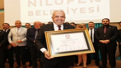 Bursa Nilüfer’de Şadi Özdemir mazbatasını aldı