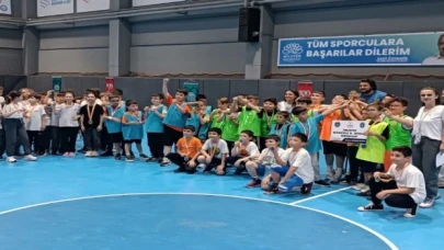 Bursa Nilüfer’de sportif başarılar ödülle taçlandırıldı