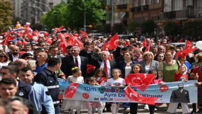 Bursa’da çocuklar bayramın tadını çıkarttı