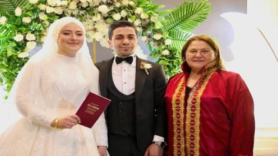 Didim Belediye Başkanı Hatice Gençay, göreve geldikten sonraki ilk nikahını kıydı