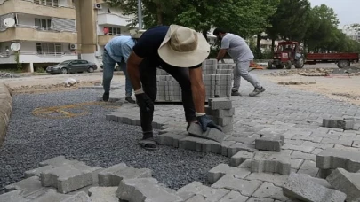 Edremit’te bozuk yollar düzeltiliyor
