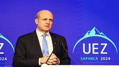 Eski İsveç Başbakanı Reinfeldt: “Küresel Yönetişime İhtiyacımız Var”