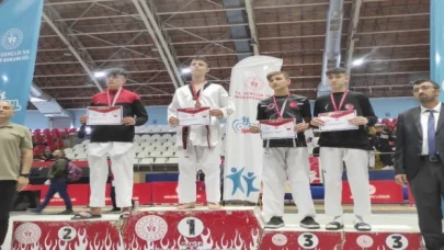 Foçalı taekwondocudan ’altın’ başarı