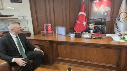 Gölcük Belediye Başkanı Ali Yıldırım Sezer, 23 Nisan Ulusal Egemenlik ve Çocuk Bayramı kapsamında koltuğunu devretti.