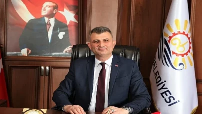 Gölcük Belediye Başkanı Ali Yıldırım Sezer, yayınladığı mesaj ile tüm hemşehrilerinin ve İslam aleminin Ramazan Bayramını tebrik etti