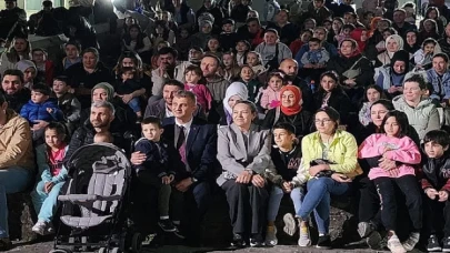 Gölcük Belediyesi tarafından düzenlenen “Ramazan Ayı Çocuk Şenliği”; Yalı Evleri amfide çocuklara eğlence dolu bir akşam yaşattı