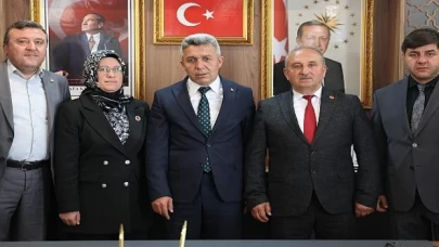 Göreve gelmesinin ardından ziyaretçilerini kabul etmeye devam eden Kandıra Belediye Başkanı Erol Ölmez, Kandıra’da görev yapan muhtarlarla kahvaltı programında bir araya geldi