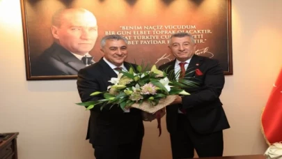 Güzelbahçe’de devir teslim yapıldı