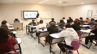 İBB’nin LGS ve YKS sınavlarına ücretsiz hazırlık kursu olan Ders Atölyeleri’nde yeni kayıt dönemi 2 Mayıs’ta başlıyor