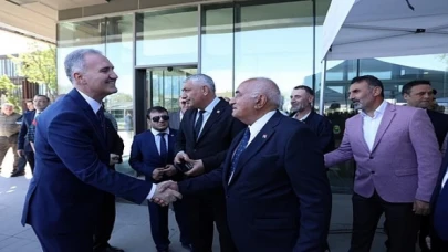 İnegöl’de Bayram Birlik Beraberlik Mesajlarıyla Başladı