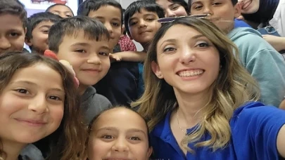 İstinye Üniversitesi öğrencileri Hatay’daki çocuklarla 'diş sağlığı’ etkinliklerinde buluştu