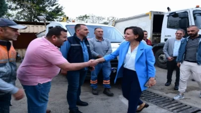 İzmir Karabağlar’da mesaiye ’Temizlik’te başladı