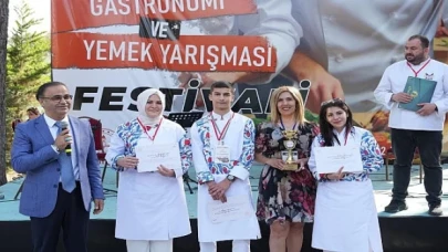 İzmir MEB Gastronomi Festivalinde Lezzet Şöleni Yaşandı