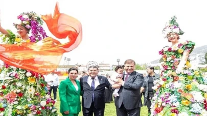 İzmir’in geleneksel festivaliyle Bayındır’da yine çiçekler açtı  “Bize üretmek yakışıyor”