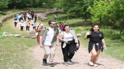 İzmit’te üniversiteli gençler doğayla buluştu