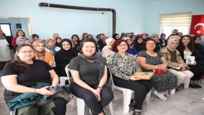 Kadınlar, yazar Fatma Burçak’la kitabını konuştu