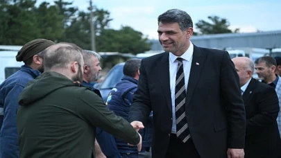 Kartepe Belediye Başkanı Av.M.Mustafa Kocaman, belediye personeli ile bayram öncesi  bayramlaştı