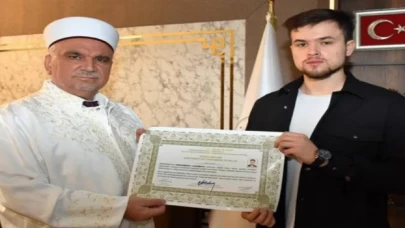 Kazakistan asıllı genç Bilecik’te Müslüman oldu