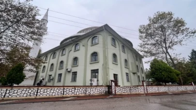 Kocaeli’de Yavuz Selim Camii’nin dış cephesini yeniledi