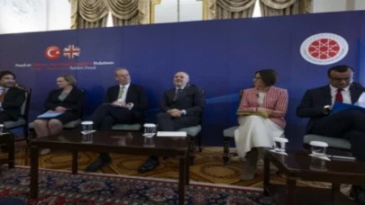 Londra’da ’Türkiye-Birleşik Krallık İlişkileri’ görüşüldü