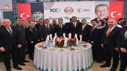 Manisa Protokolü bayramlaştı