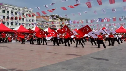 Manisa’da 23 Nisan dolu dolu geçti