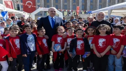 Meclis Başkanı Kurtulmuş’tan 23 Nisan stantlarına ziyaret