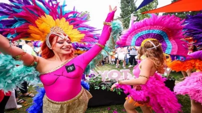 Milyonlarca kişi Adana’da buluştu... Adana’da renkli karnaval