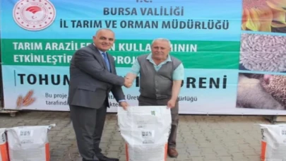Mudanyalı üreticilere ayçiçeği tohumu dağıtıldı