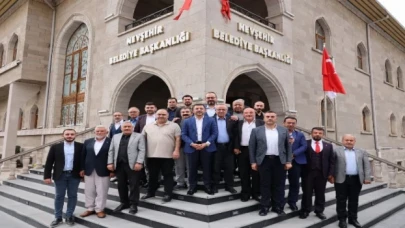 Muhtarlardan Başkan Arı’ya ‘Hayırlı Olsun’ ziyareti