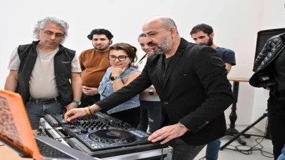 Muratpaşa Belediyesinin DJ’lik kursuna yoğun ilgi