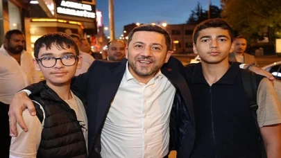 Nevşehir Belediye Başkanı Rasim Arı, akşam saatlerinde esnaf ziyaretlerinde bulundu